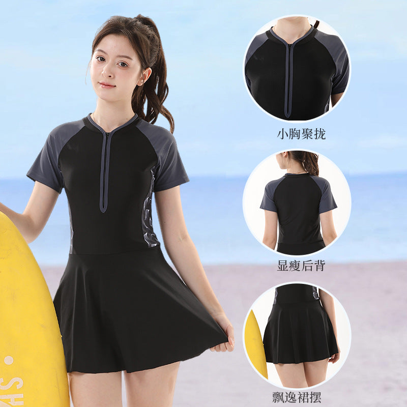 Children's Swimwear for Boys, Two-Piece Swim Trunks for Older Boys, 2026 New Model, Professional Sun-Protective Swimsuit, Hot Spring Set