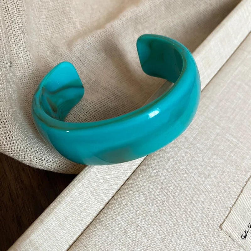 Smooth Round Acrylic Cuff Bangles for Women Vintage Exaggerated Jelly Color Smudging Bangle Wide Resin Bracelet Accessories M1